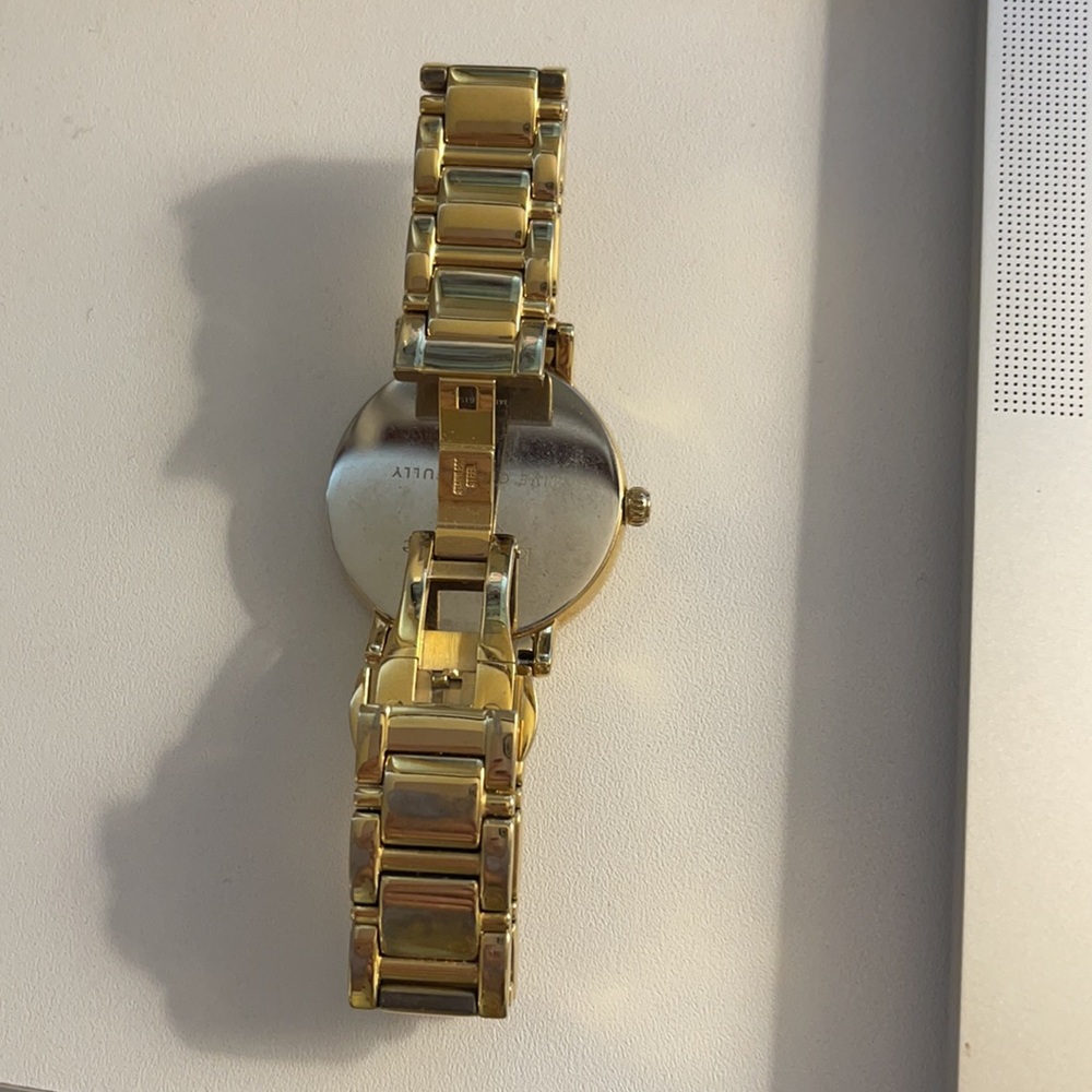 Kate Spade New York watch - Picture 2 of 3